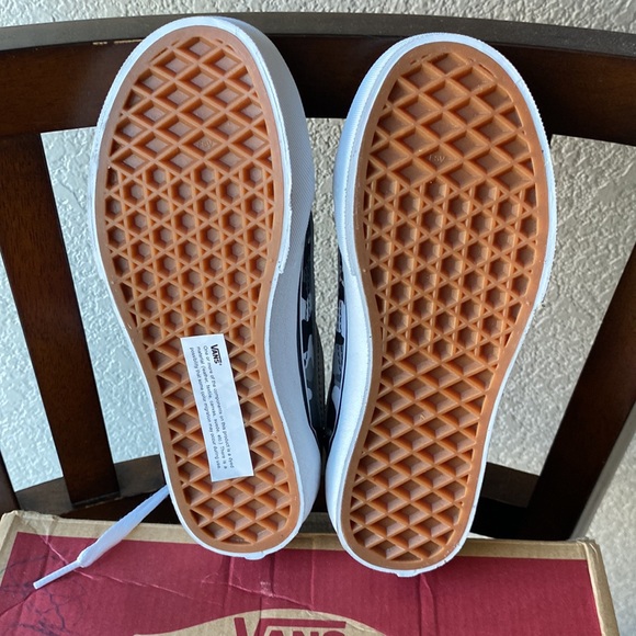 Old Skool Vans Size 1.0 (Primary Camo) BRAND NEW NEVER USED - Picture 2 of 4